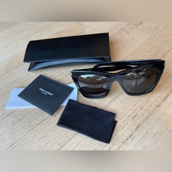 SAINT LAURENT SUNGLASSES - Picture 7 of 7